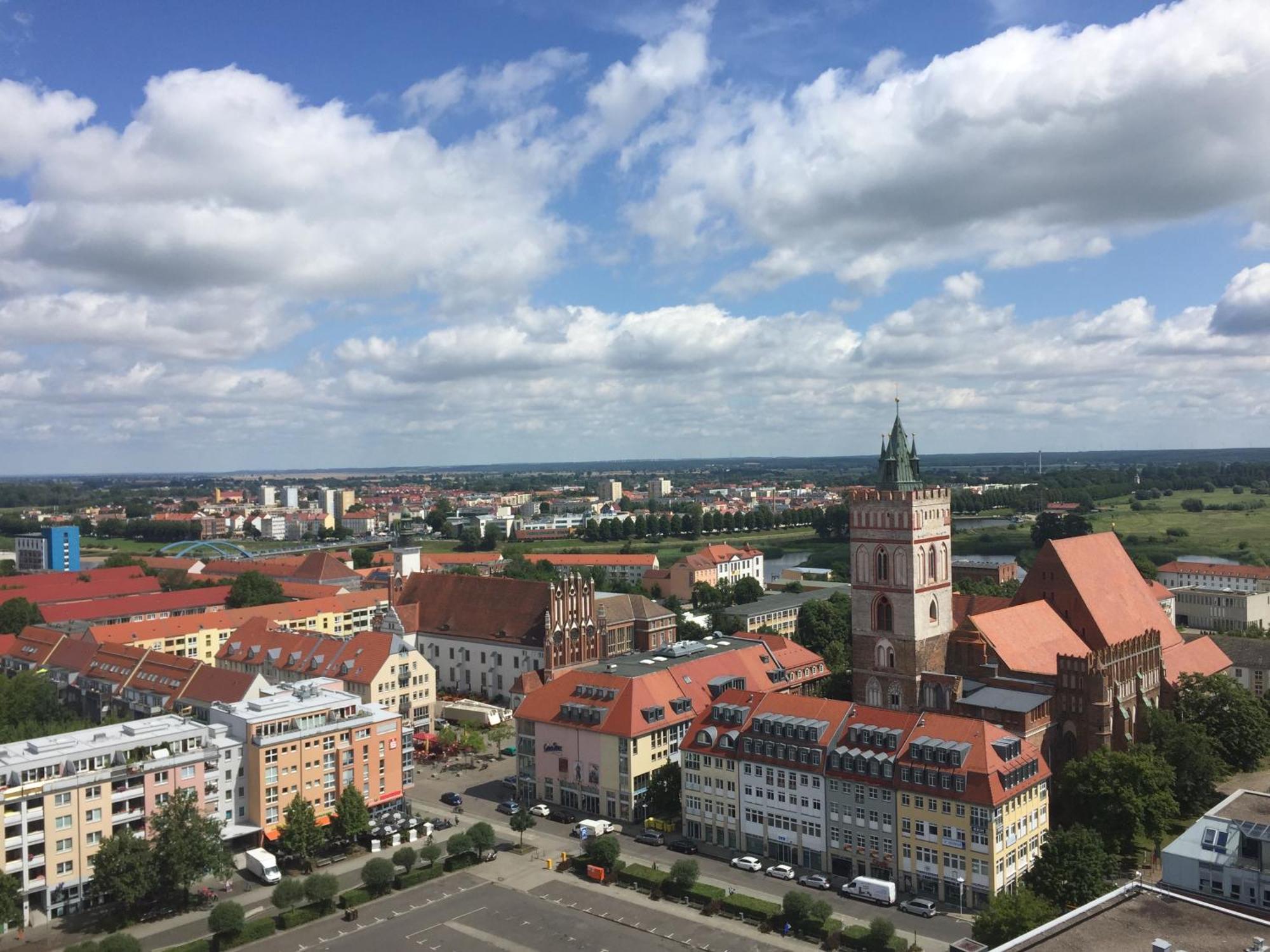Viadrina Rooms & Apartments Frankfurt-Oder Am Park Im Zentrum 奥得河畔法兰克福 外观 照片